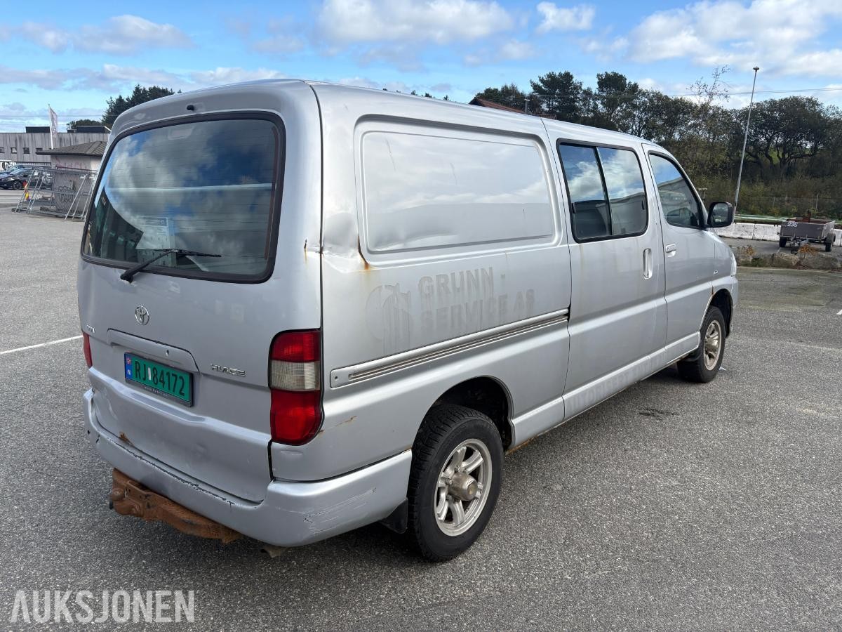 2008 HIACE 2.5-117 D 4WD, 268240km