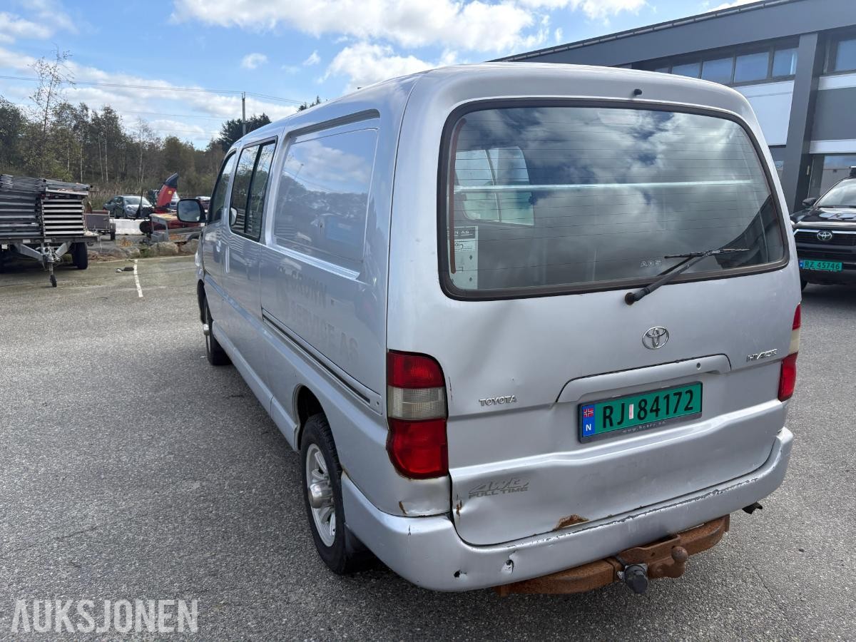 2008 HIACE 2.5-117 D 4WD, 268240km