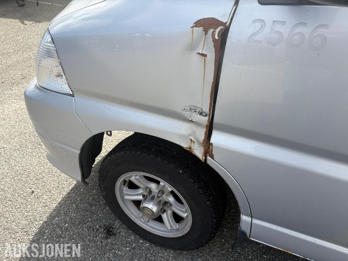 2008 HIACE 2.5-117 D 4WD, 268240km