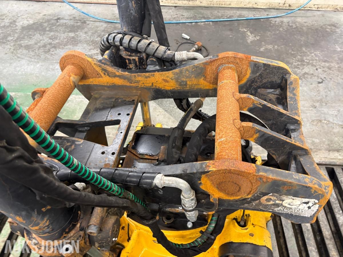 2018 Engcon EC233 tiltrotator s-70 feste