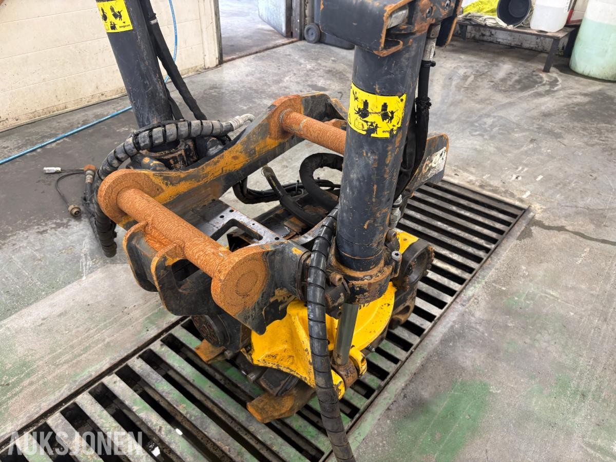2018 Engcon EC233 tiltrotator s-70 feste