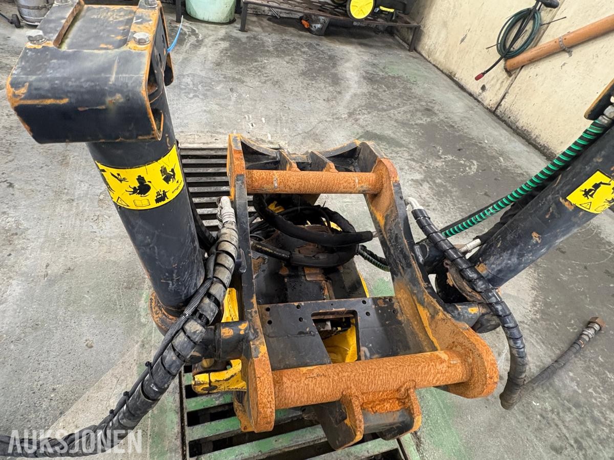 2018 Engcon EC233 tiltrotator s-70 feste