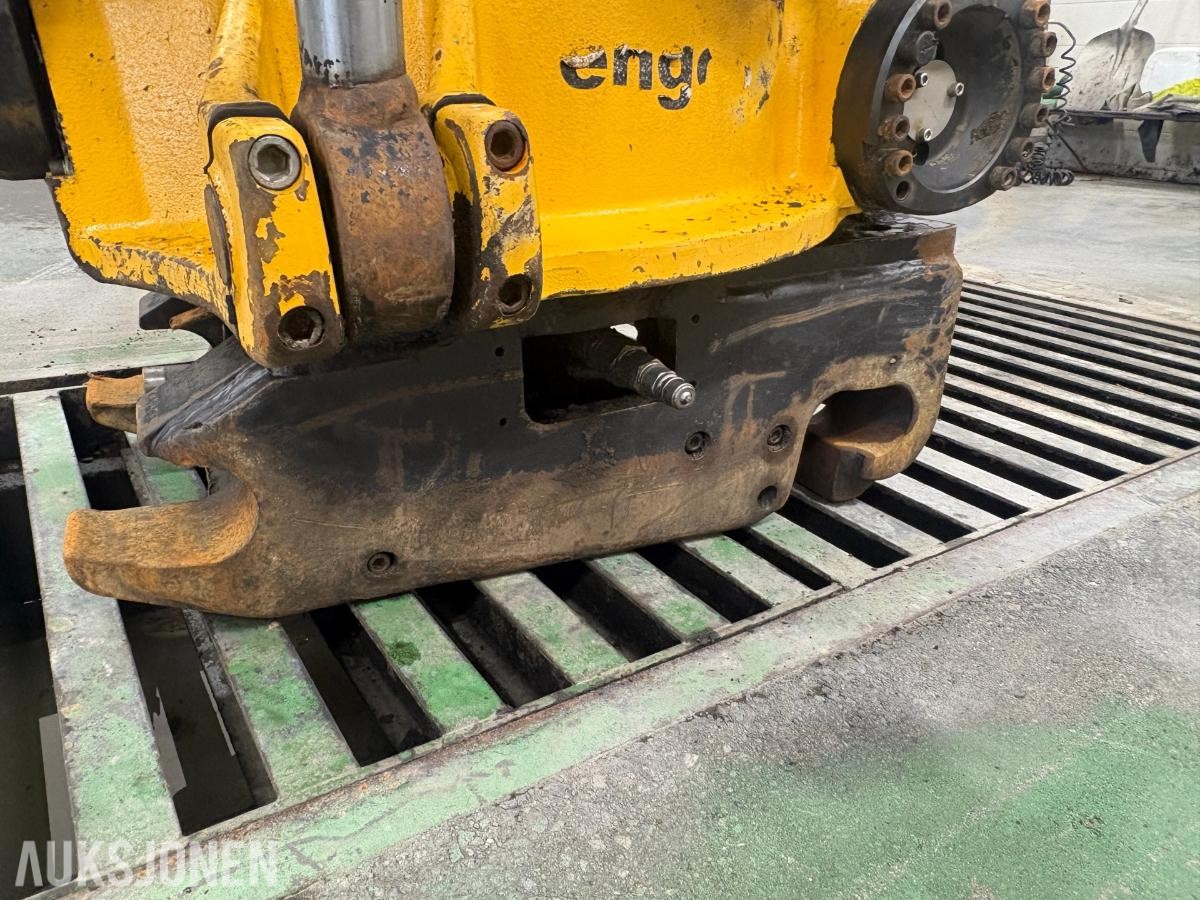 2018 Engcon EC233 tiltrotator s-70 feste