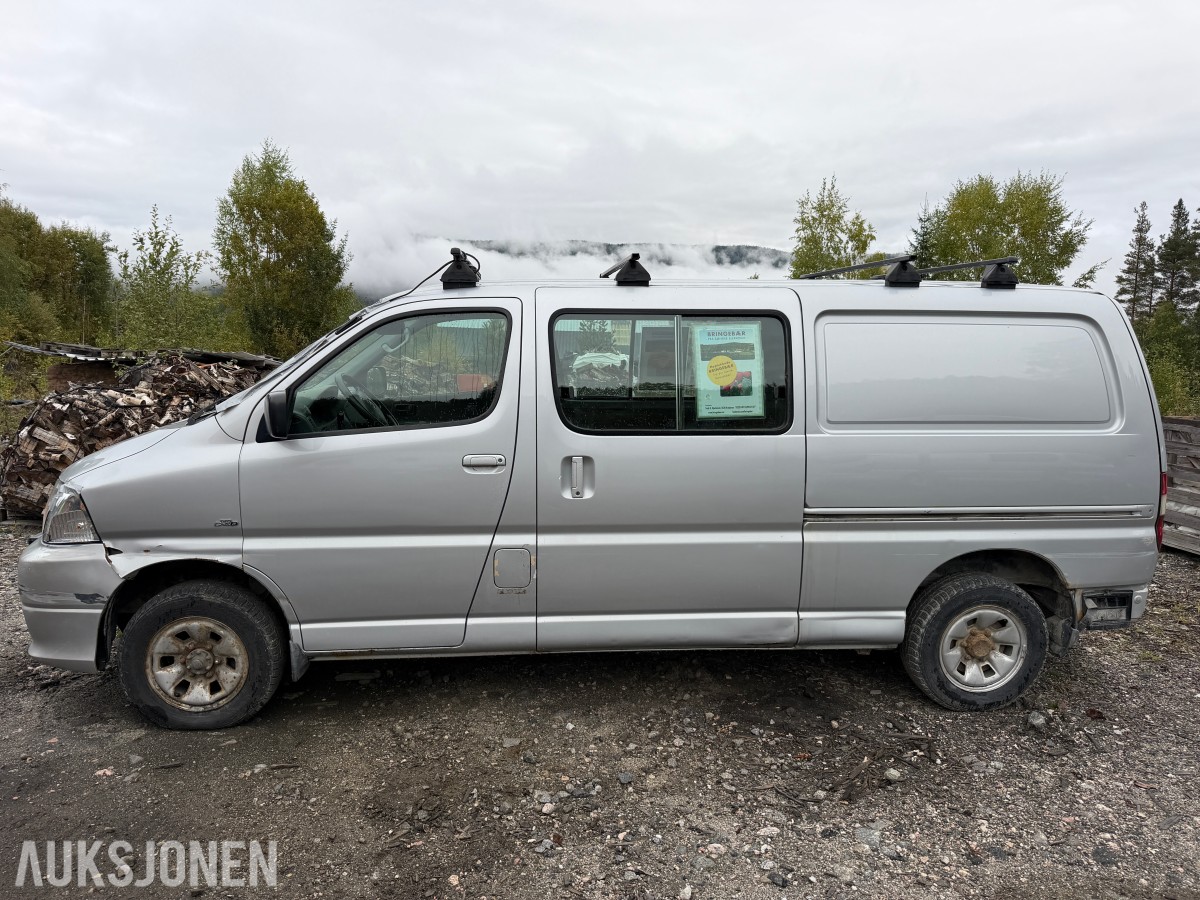 2010 Toyota HIACE 2.5-117 D 4WD
