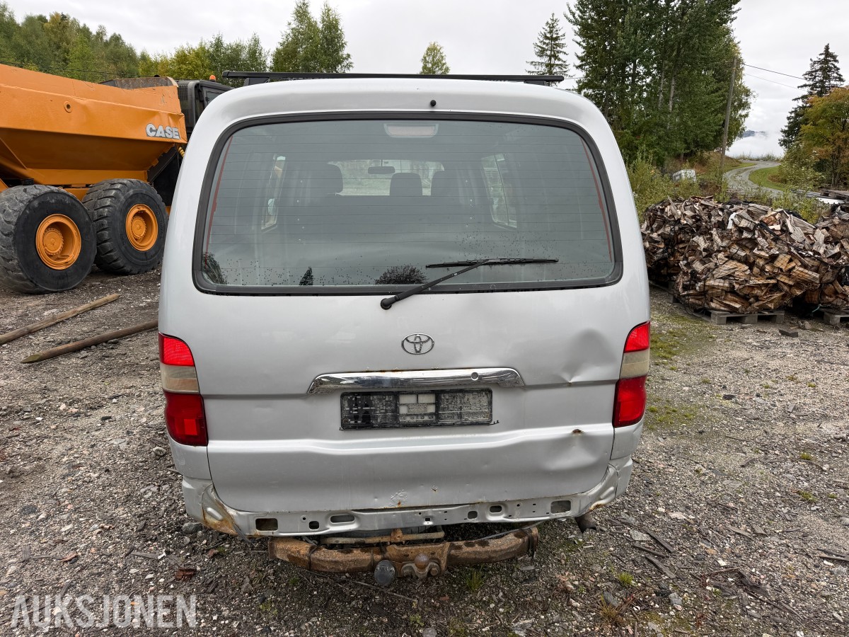 2010 Toyota HIACE 2.5-117 D 4WD