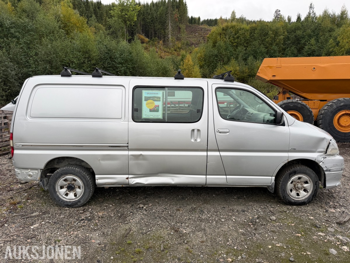 2010 Toyota HIACE 2.5-117 D 4WD