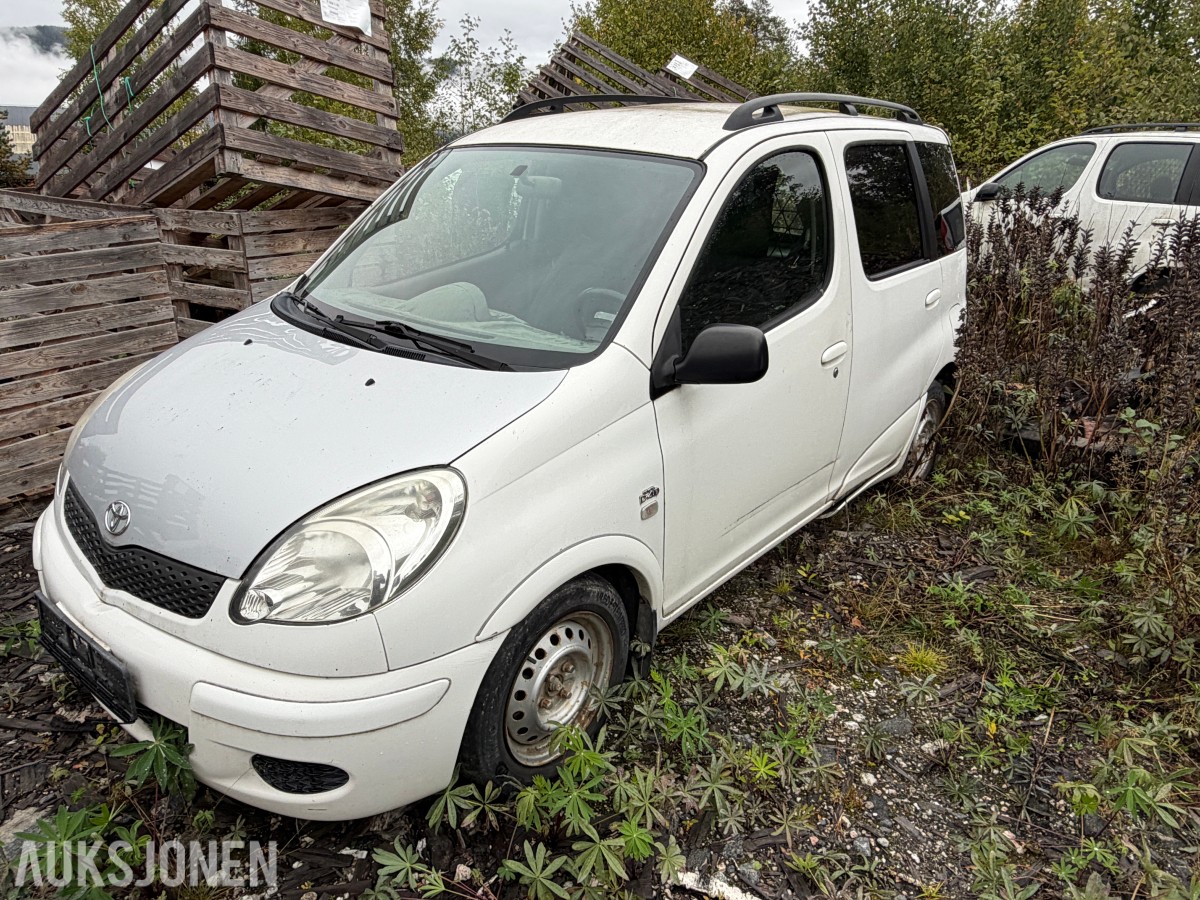 2006 Toyota YARIS VERSO 1.4-75 D + delebil - høystbydende over vrakpant!