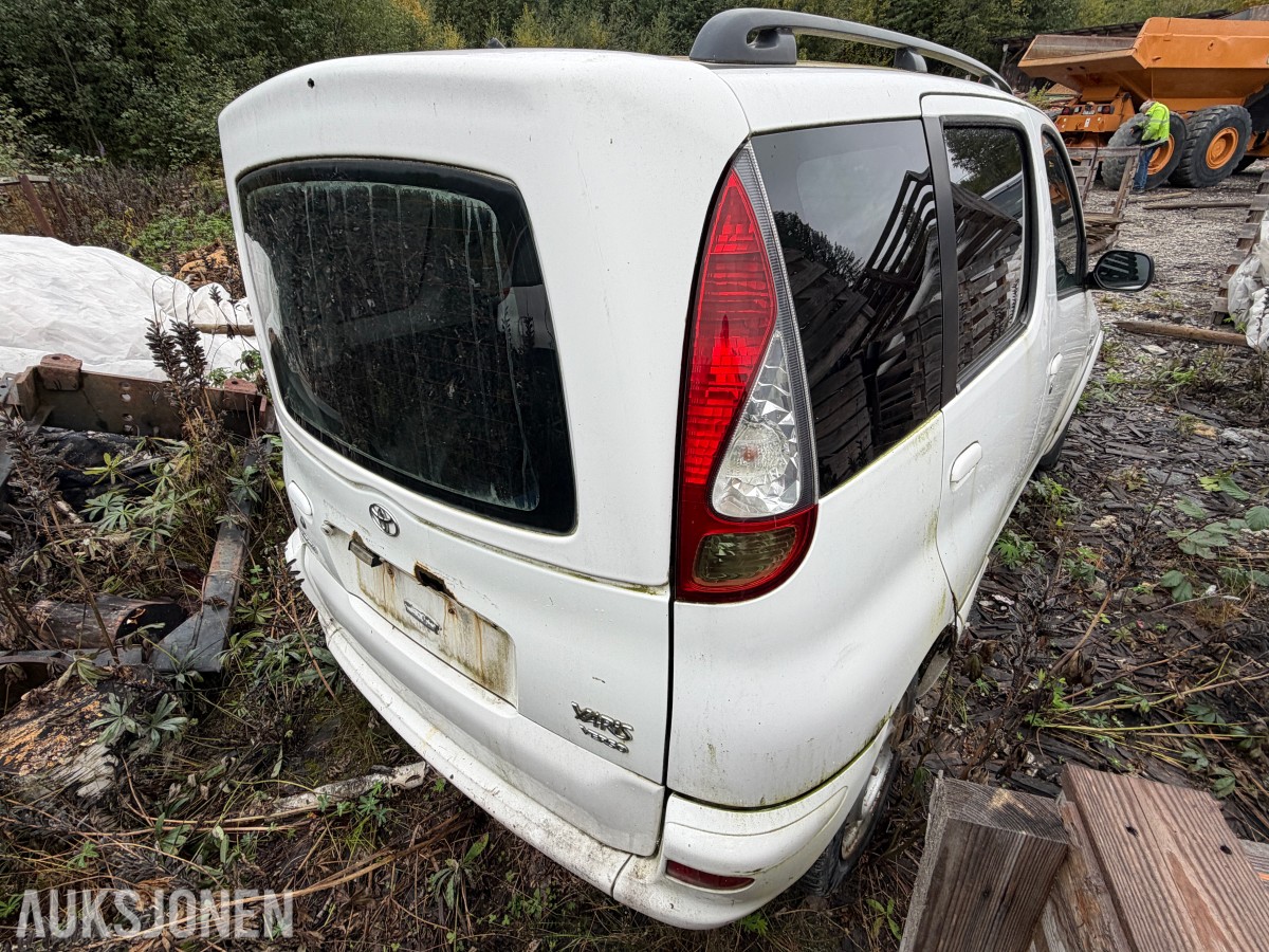 2006 Toyota YARIS VERSO 1.4-75 D + delebil - høystbydende over vrakpant!