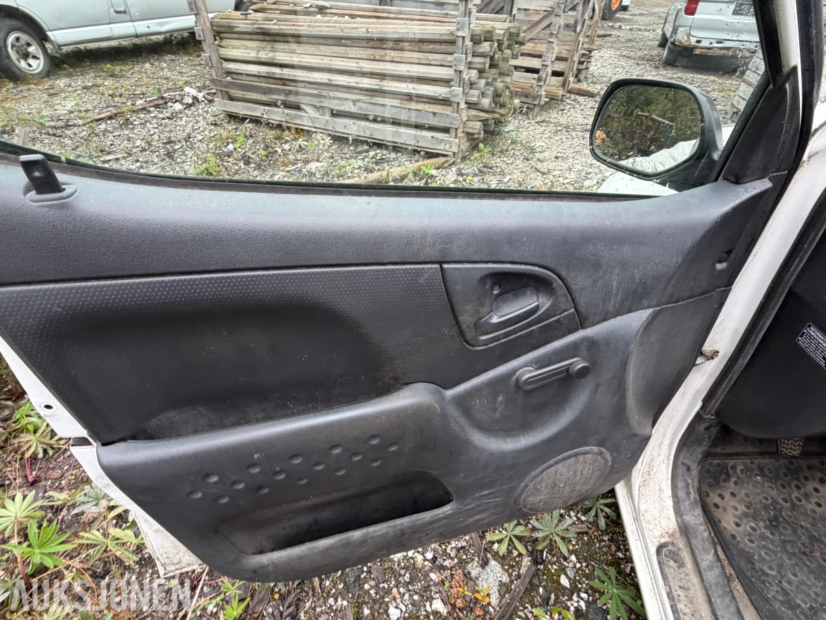 2006 Toyota YARIS VERSO 1.4-75 D + delebil - høystbydende over vrakpant!