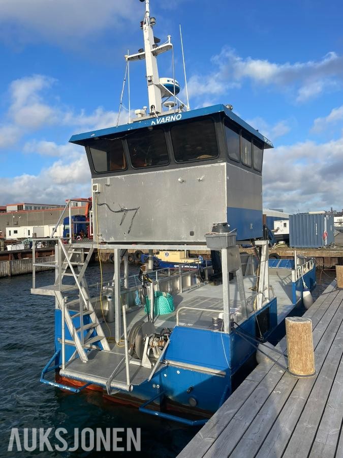 2000  Profesjonell 11,7 m Alu båt Cat C9 (700t) Palfinger Baugrampe