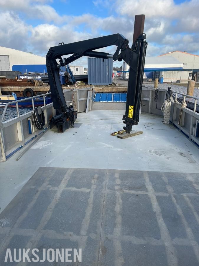 2000  Profesjonell 11,7 m Alu båt Cat C9 (700t) Palfinger Baugrampe