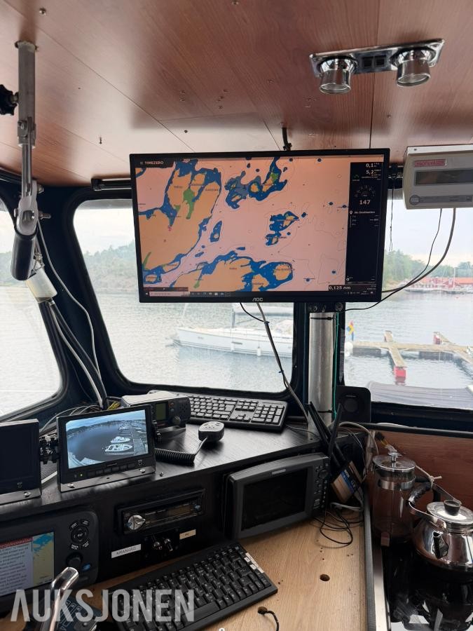 2000  Profesjonell 11,7 m Alu båt Cat C9 (700t) Palfinger Baugrampe