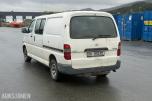 2003 Toyota HiAce 4WD LANG 6-SETER HENGERFESTE 
