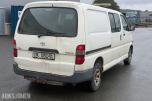 2003 Toyota HiAce 4WD LANG 6-SETER HENGERFESTE 