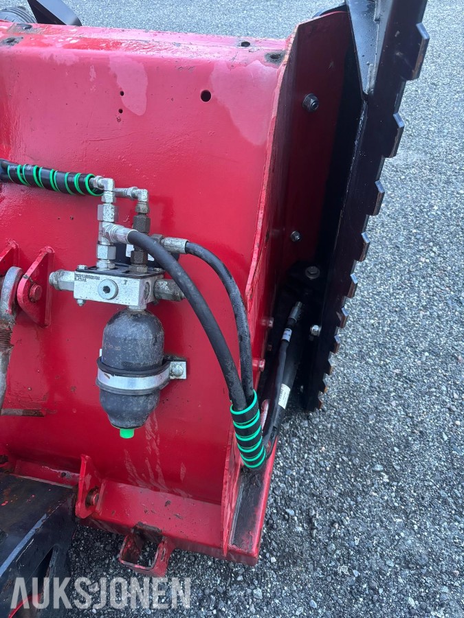 2019 Dalen 2110-010 - Totrinns snøfres med hydraulisk kantvinge - trepunktsfeste med HMV ramme - Arbeidsbredde 251-280 cm 