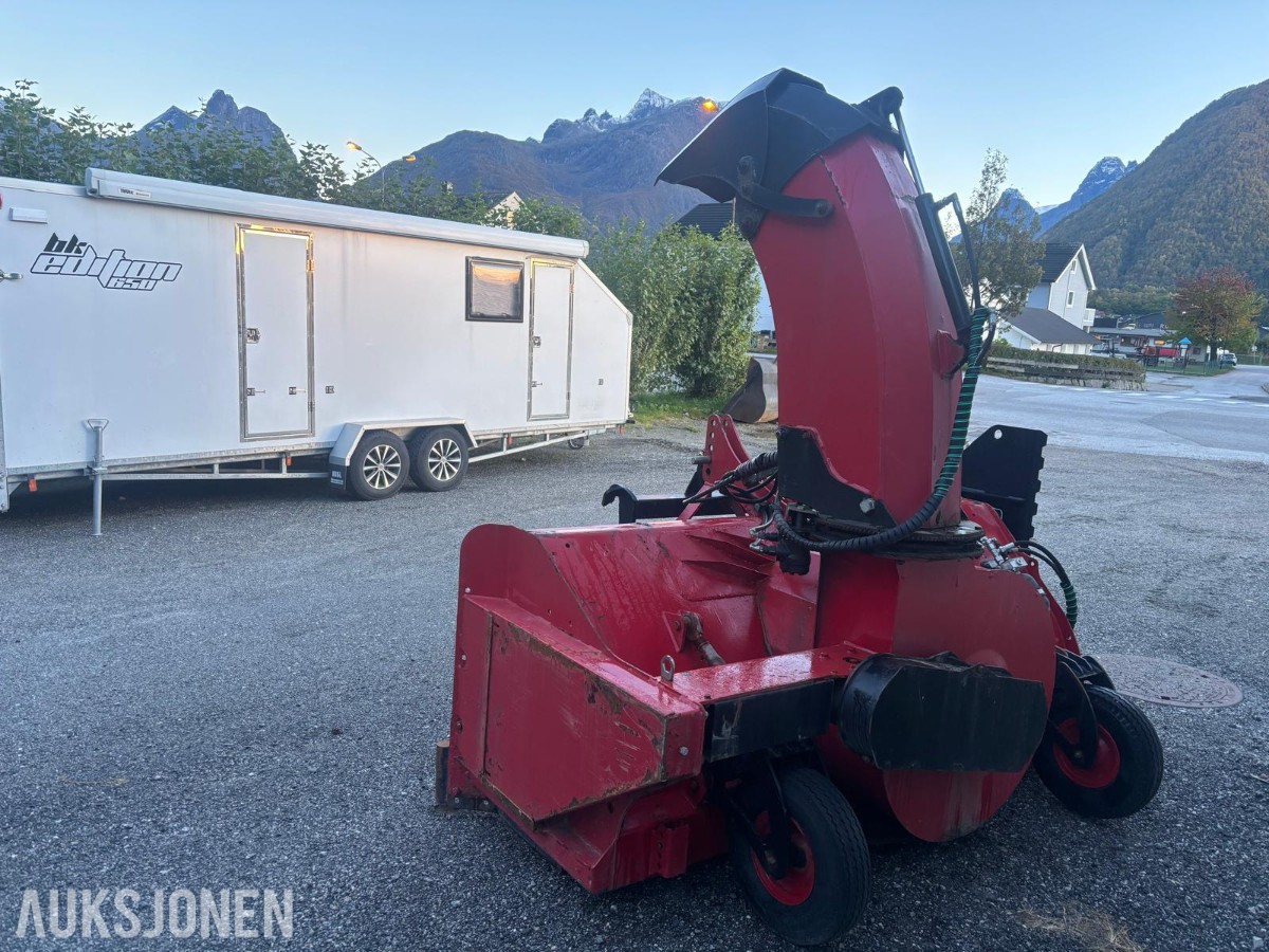 2019 Dalen 2110-010 - Totrinns snøfres med hydraulisk kantvinge - trepunktsfeste med HMV ramme - Arbeidsbredde 251-280 cm 