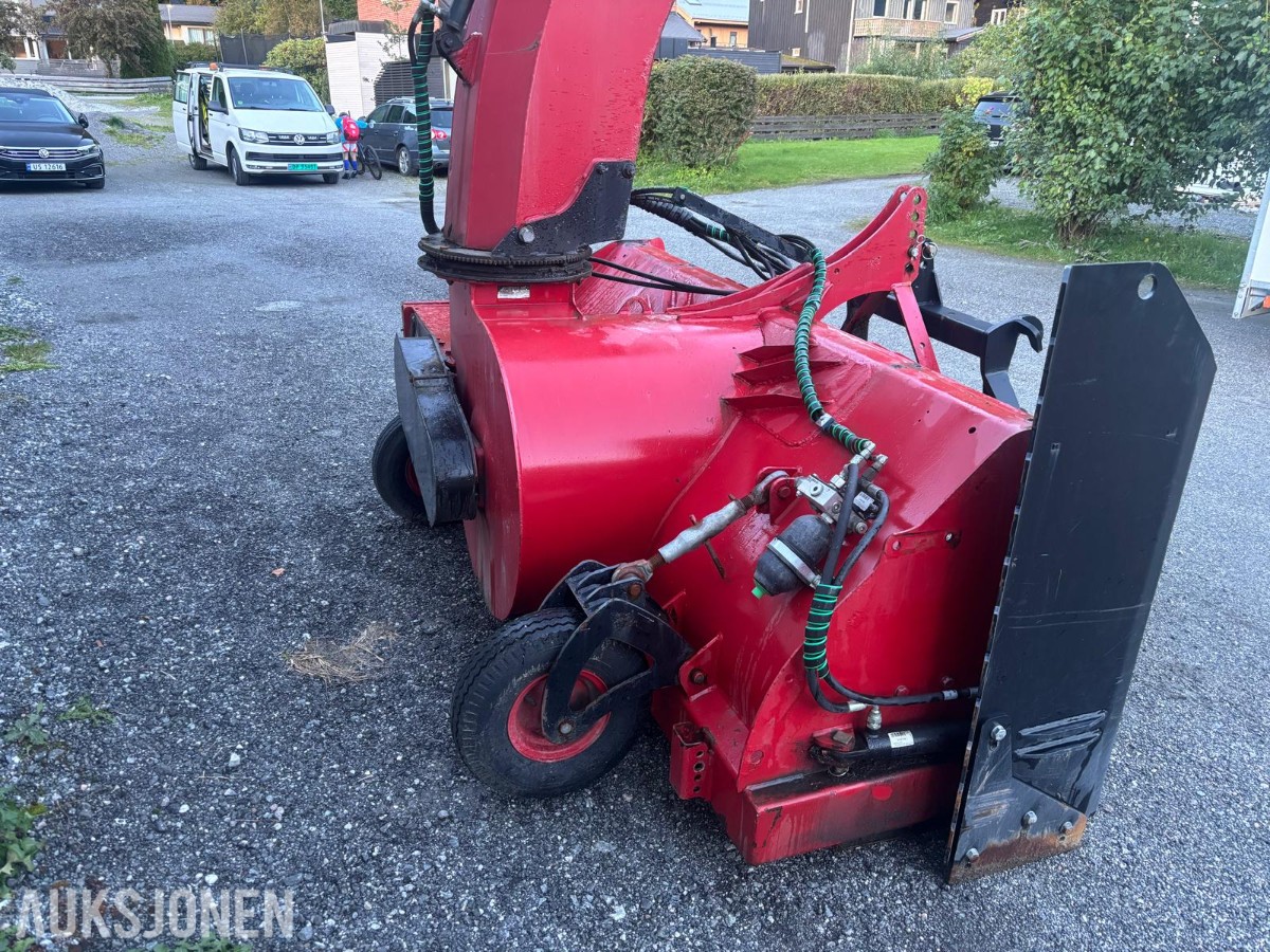 2019 Dalen 2110-010 - Totrinns snøfres med hydraulisk kantvinge - trepunktsfeste med HMV ramme - Arbeidsbredde 251-280 cm 