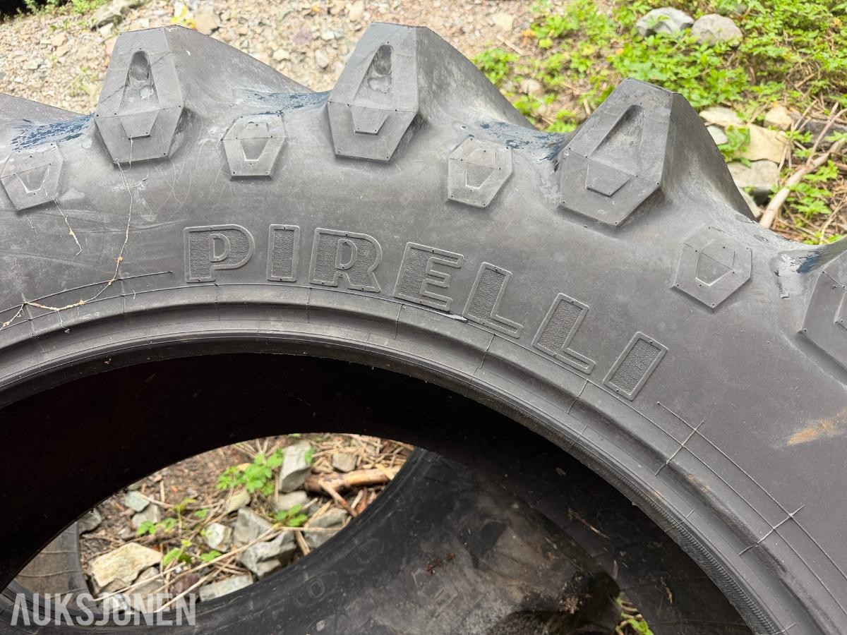 Pirelli 520/70R38 traktordekk - 2stk