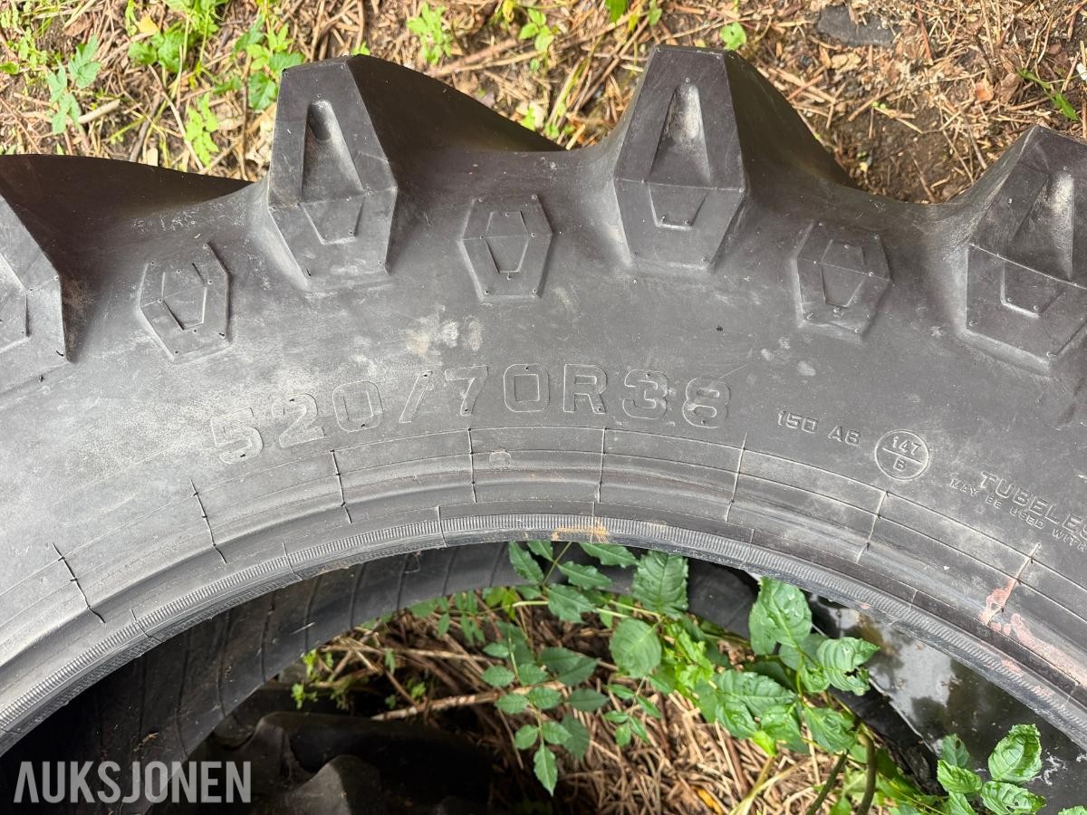 Pirelli 520/70R38 traktordekk - 2stk