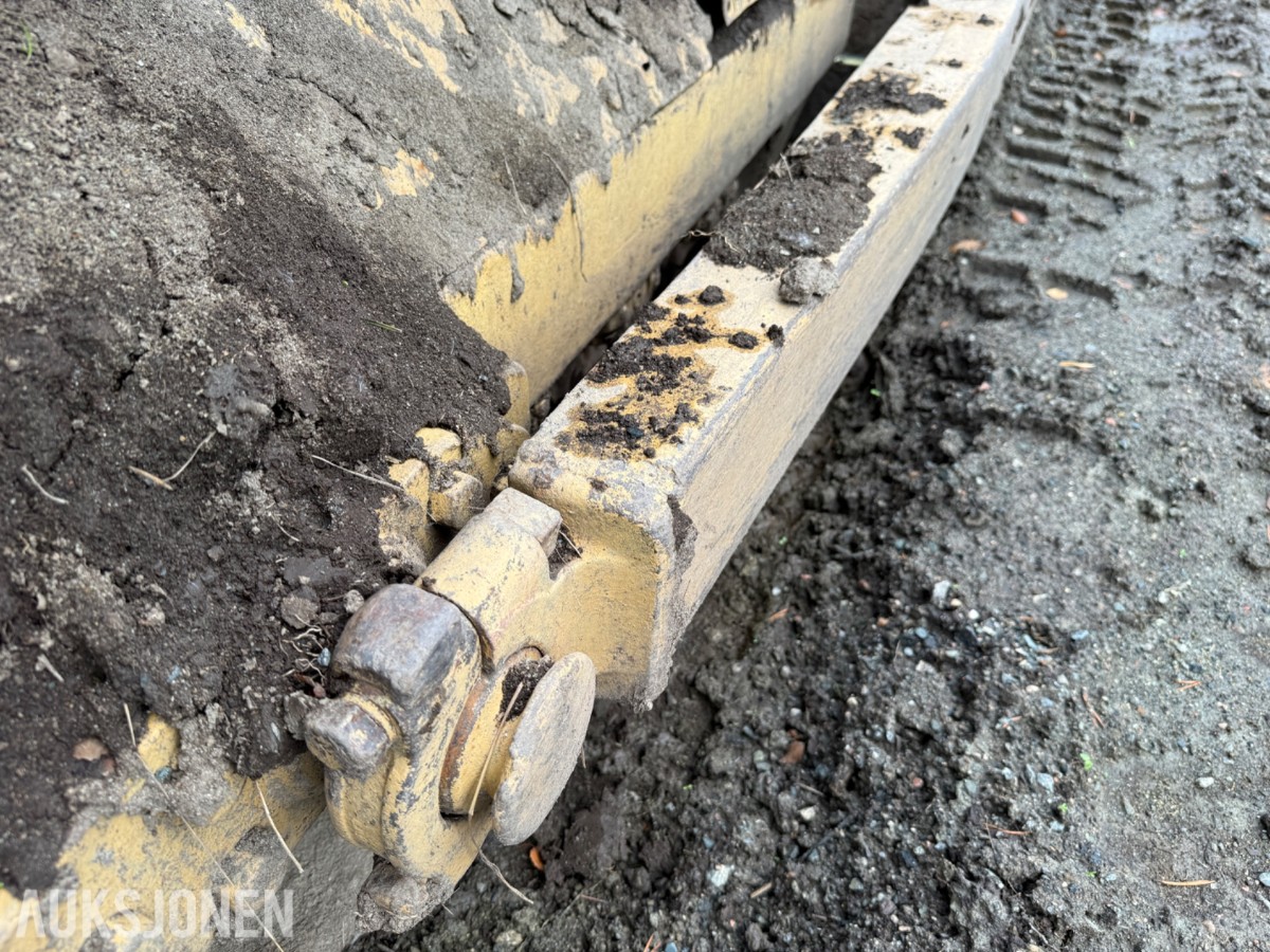 Cat D4D Doser