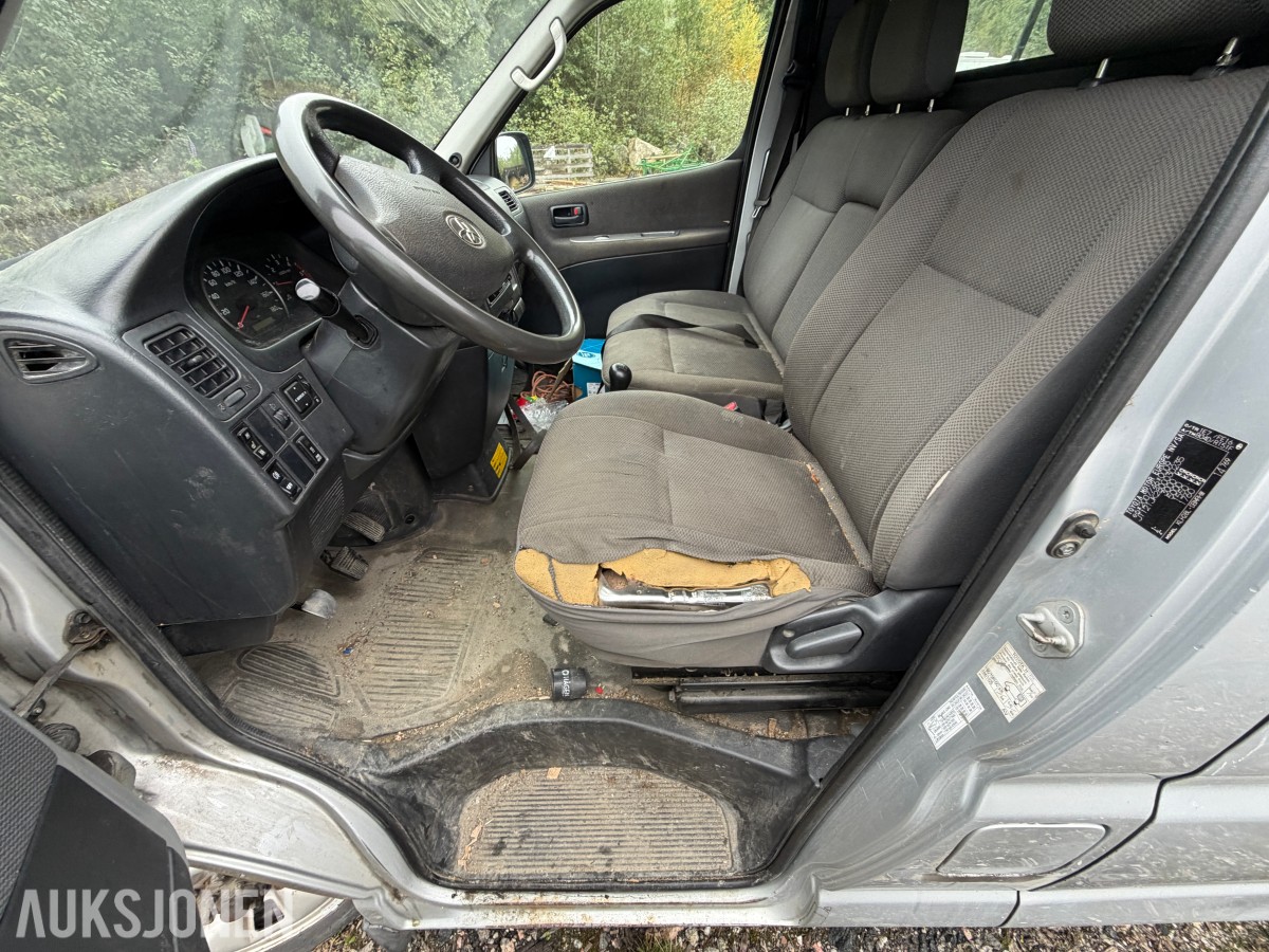 2011 Toyota HIACE 2.5-117 D 4WD / 1 eier siden ny!!!