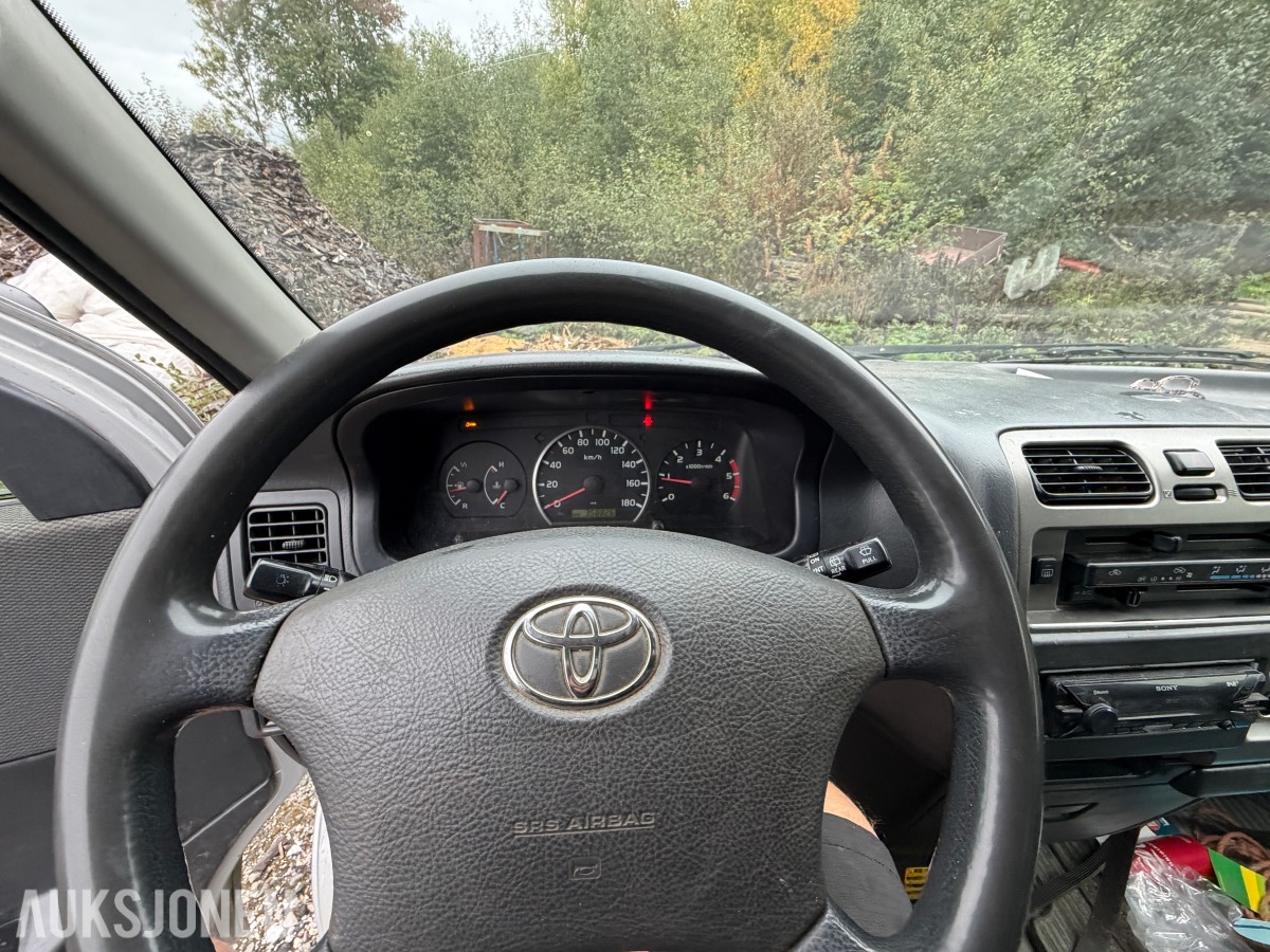 2011 Toyota HIACE 2.5-117 D 4WD / 1 eier siden ny!!!