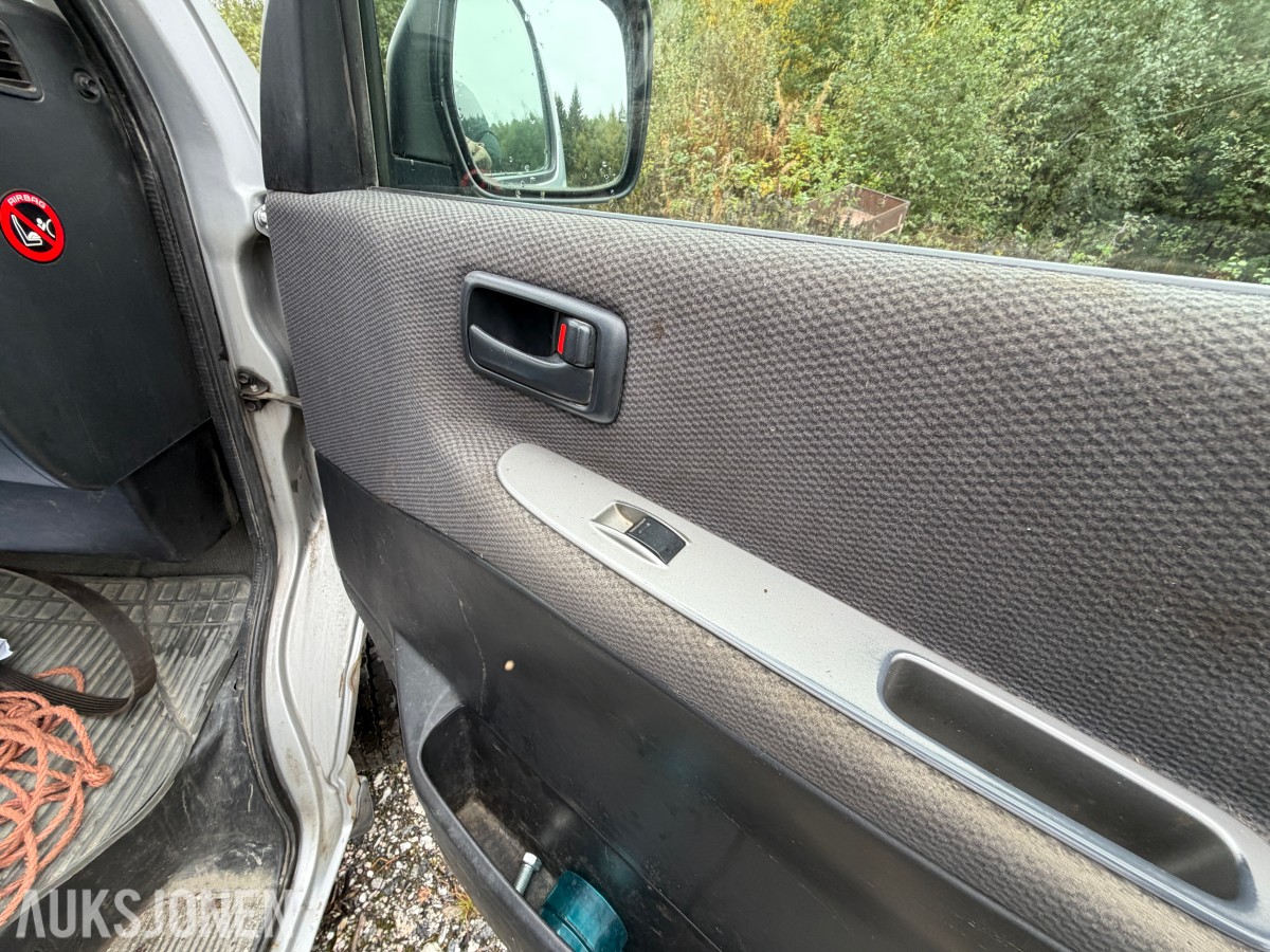 2011 Toyota HIACE 2.5-117 D 4WD / 1 eier siden ny!!!