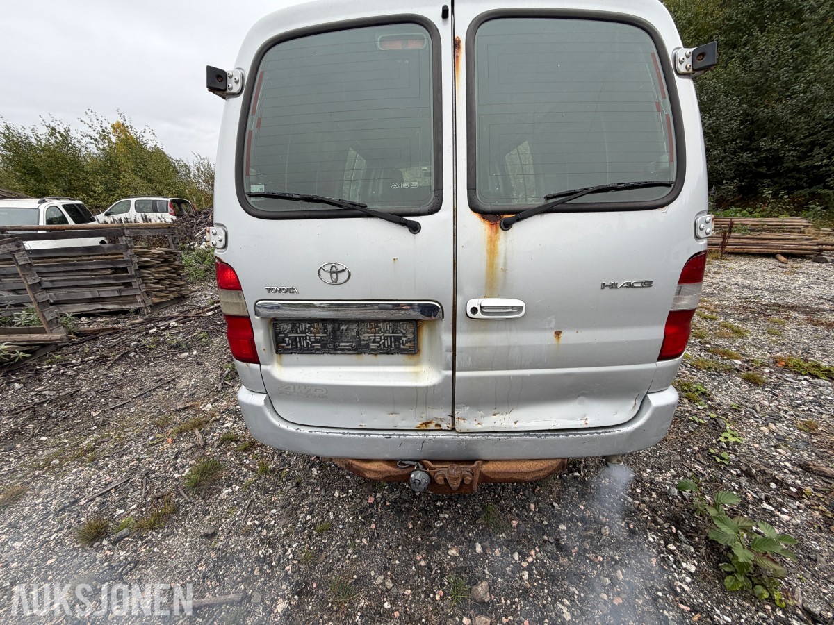 2011 Toyota HIACE 2.5-117 D 4WD / 1 eier siden ny!!!