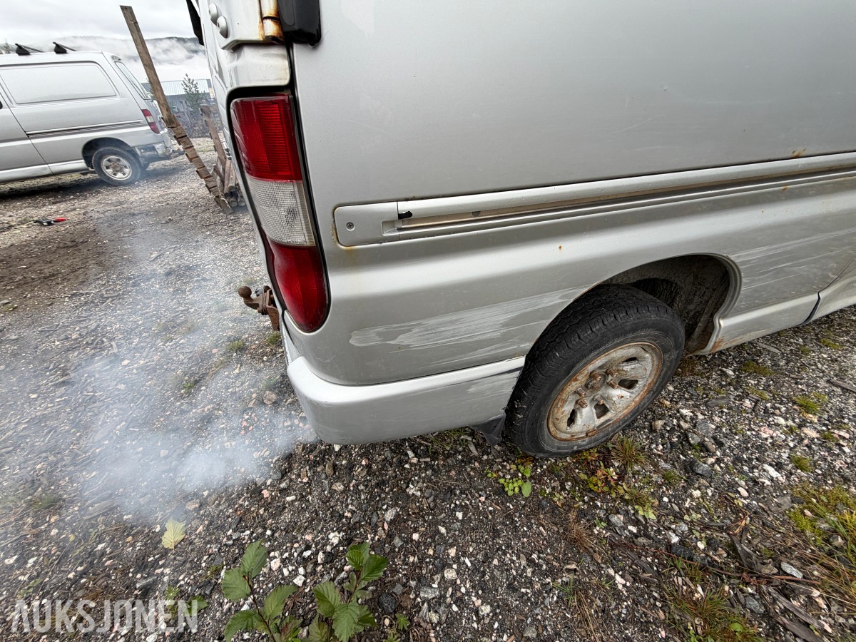 2011 Toyota HIACE 2.5-117 D 4WD / 1 eier siden ny!!!