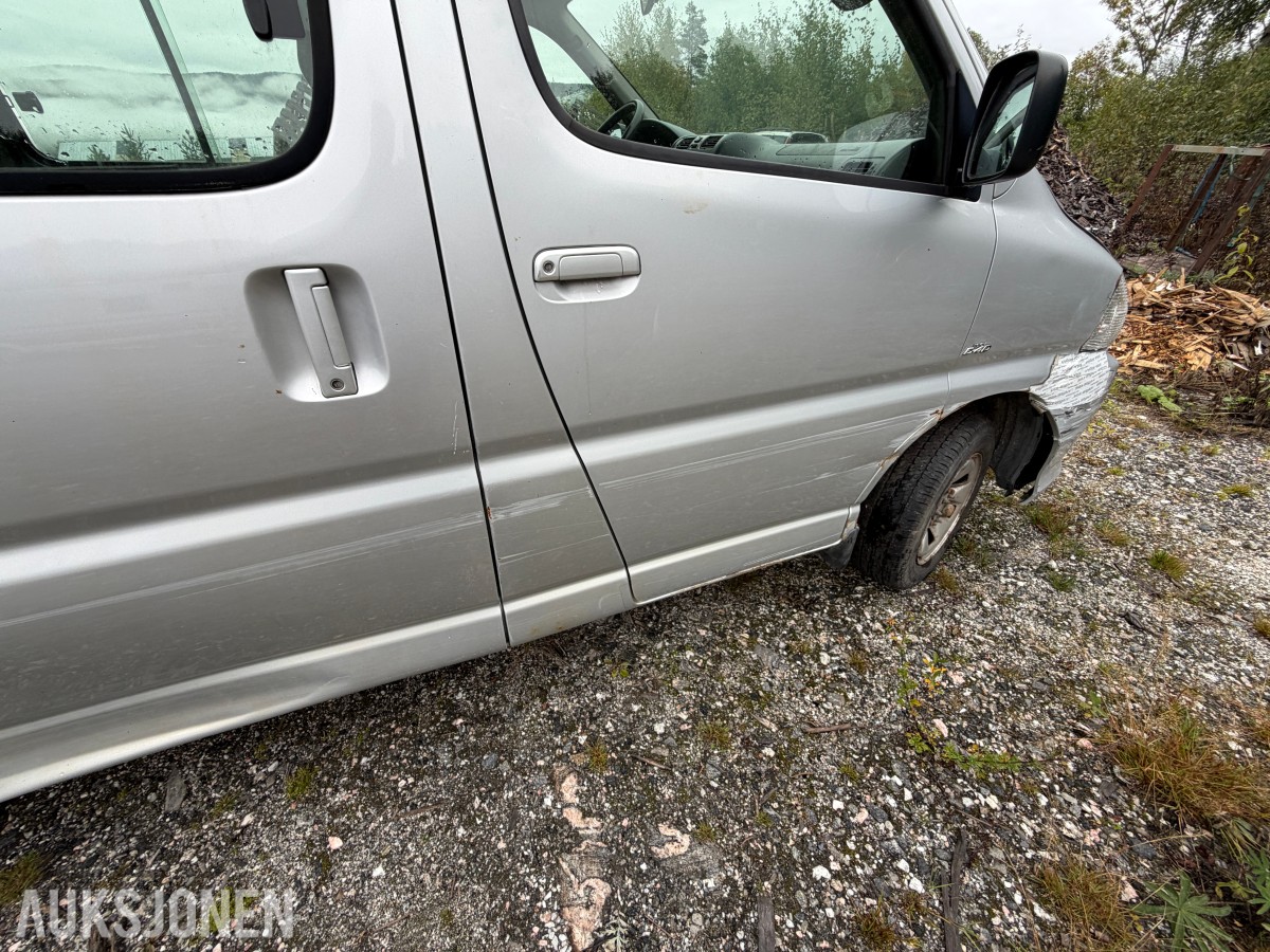 2011 Toyota HIACE 2.5-117 D 4WD / 1 eier siden ny!!!