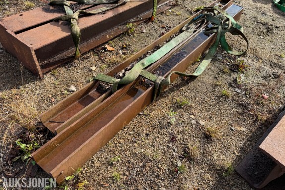2 stk H bjelker 140x140 mm - Ca 255 cm / Ca 510cm - Beregnet ca 172 kg