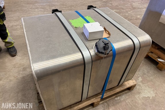 2023 Mercedes-Benz Dieseltank 500 ltr - aluminium - 4mm – ubrukt