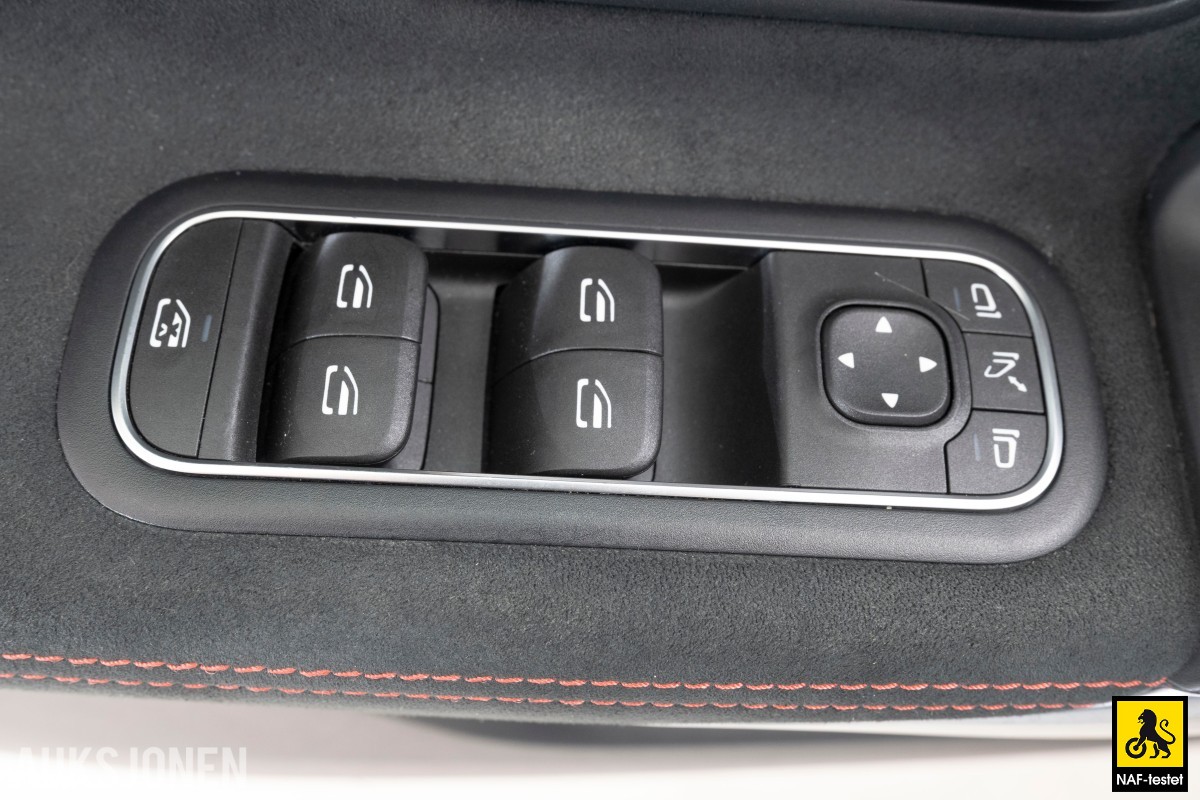 2020 Mercedes-Benz A-Klasse A250e 218HK AMG ACC VARMER KAMERA LED 