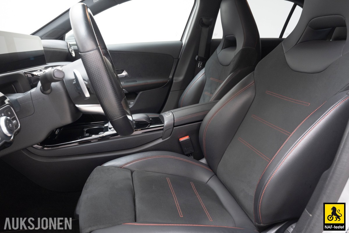 2020 Mercedes-Benz A-Klasse A250e 218HK AMG ACC VARMER KAMERA LED 