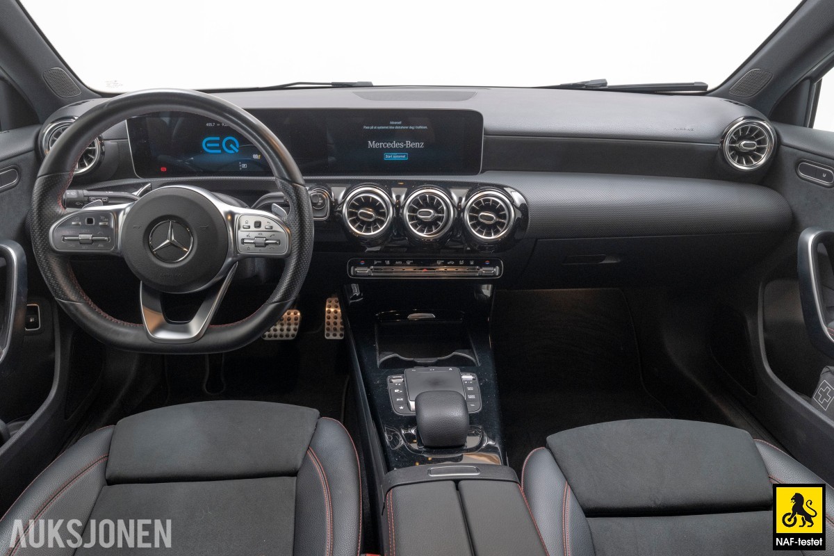 2020 Mercedes-Benz A-Klasse A250e 218HK AMG ACC VARMER KAMERA LED 