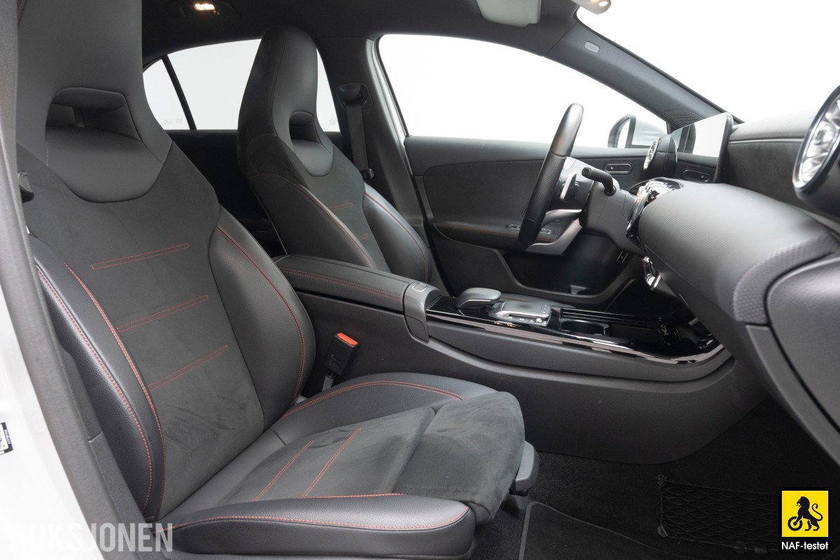 2020 Mercedes-Benz A-Klasse A250e 218HK AMG ACC VARMER KAMERA LED 