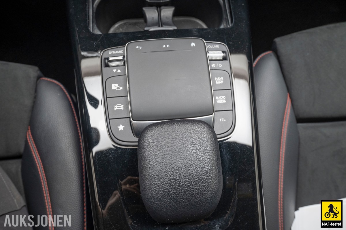 2020 Mercedes-Benz A-Klasse A250e 218HK AMG ACC VARMER KAMERA LED 