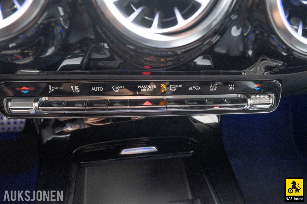 2020 Mercedes-Benz A-Klasse A250e 218HK AMG ACC VARMER KAMERA LED 