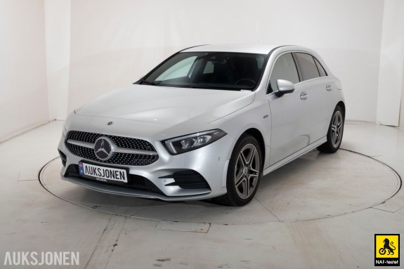 2020 Mercedes-Benz A-Klasse A250e 218HK AMG ACC VARMER KAMERA LED 
