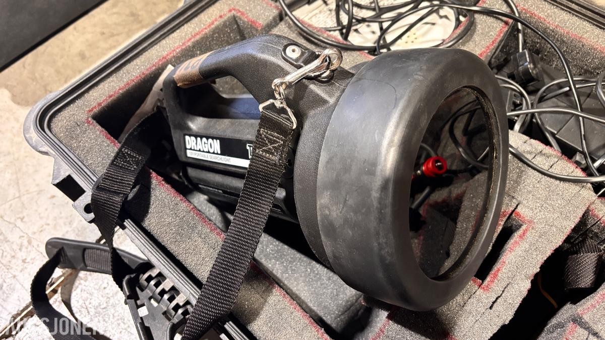2 stk. Dragon T12/MK2 portable søkelys med transportkasser