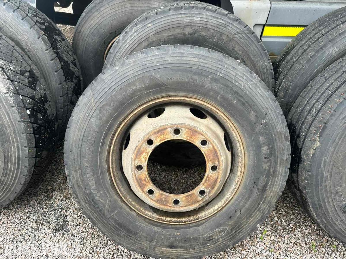 Lastebildekk piggdekk 305/70 R19,5, 285/70 R19,5 vinterdekk MS piggdekk