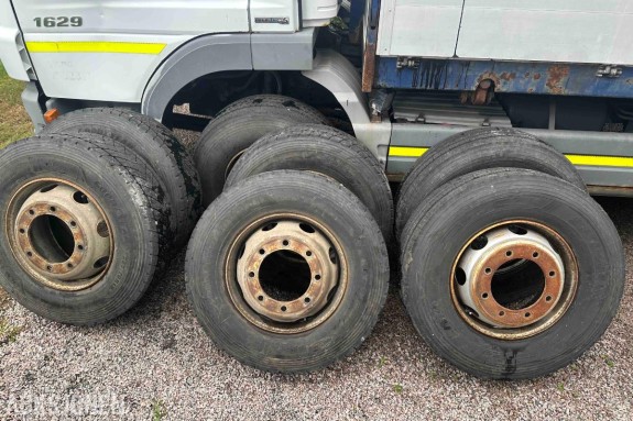 Lastebildekk piggdekk 305/70 R19,5, 285/70 R19,5 vinterdekk MS piggdekk