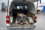 2003 Toyota HiAce 4WD LANG 6-SETER HENGERFESTE 