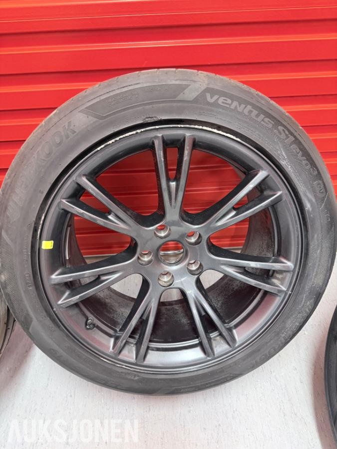 2024 Tesla Model Y hjul 255/45R19
