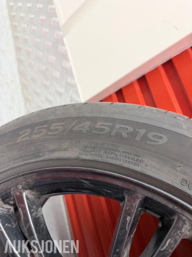 2024 Tesla Model Y hjul 255/45R19