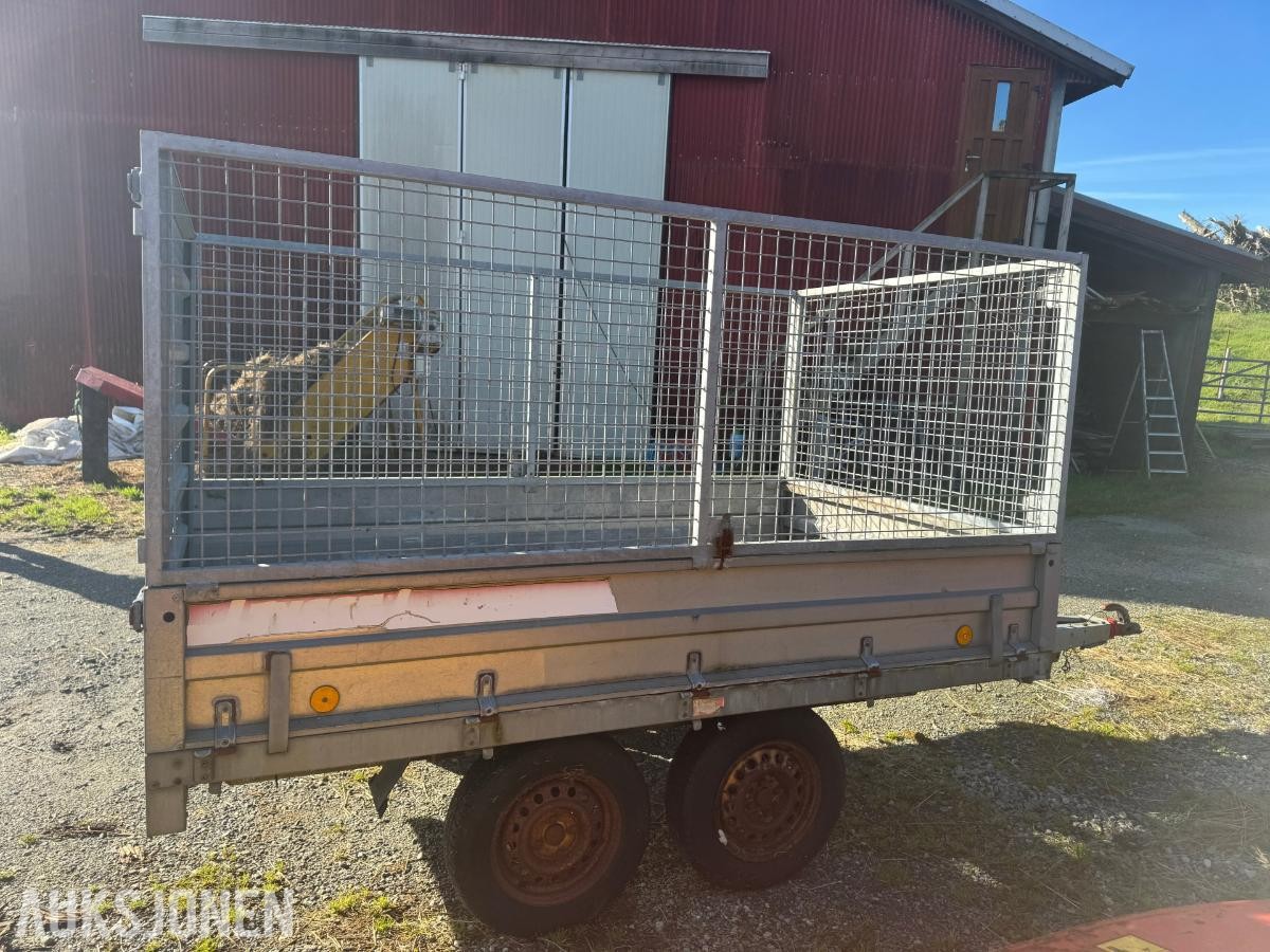 2010 Tysse Sauetilhenger med sauekarmer - Strekkmetalgulv og Delegrind