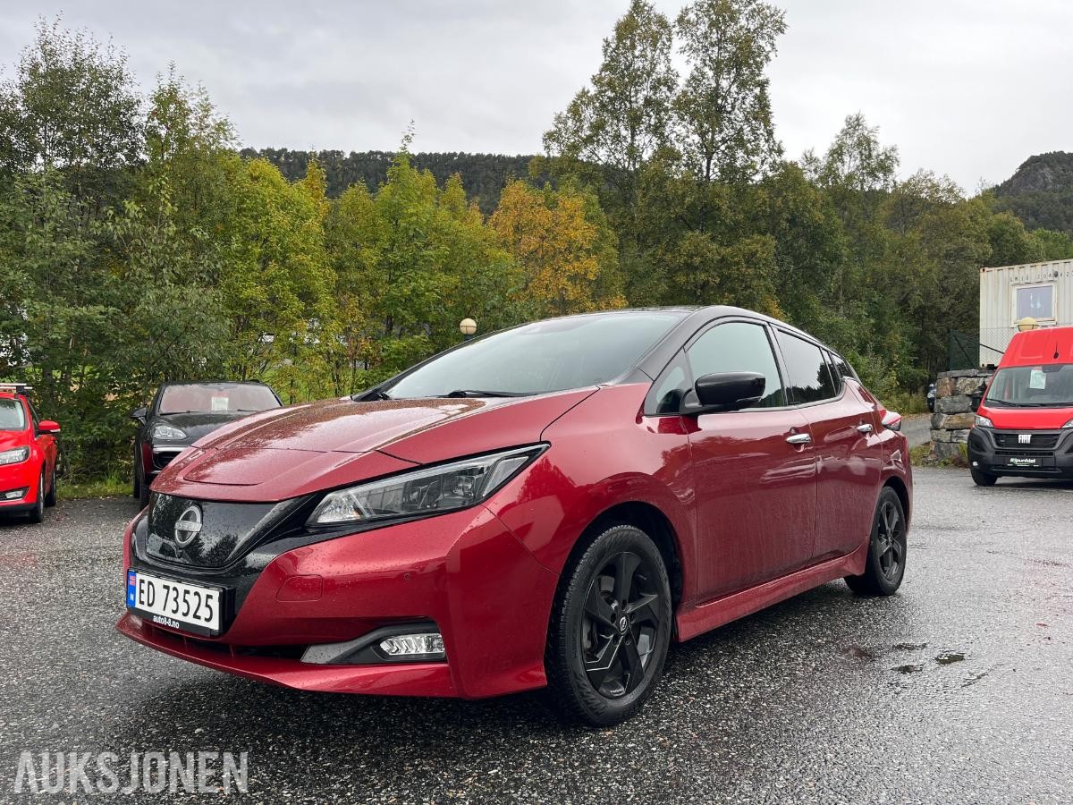 2022 Nissan Leaf N-Connecta, 40kWh , 49903km