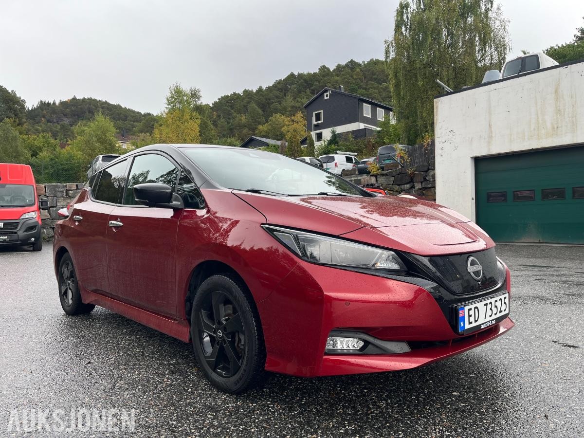 2022 Nissan Leaf N-Connecta, 40kWh , 49903km