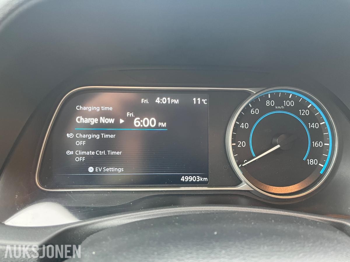 2022 Nissan Leaf N-Connecta, 40kWh , 49903km