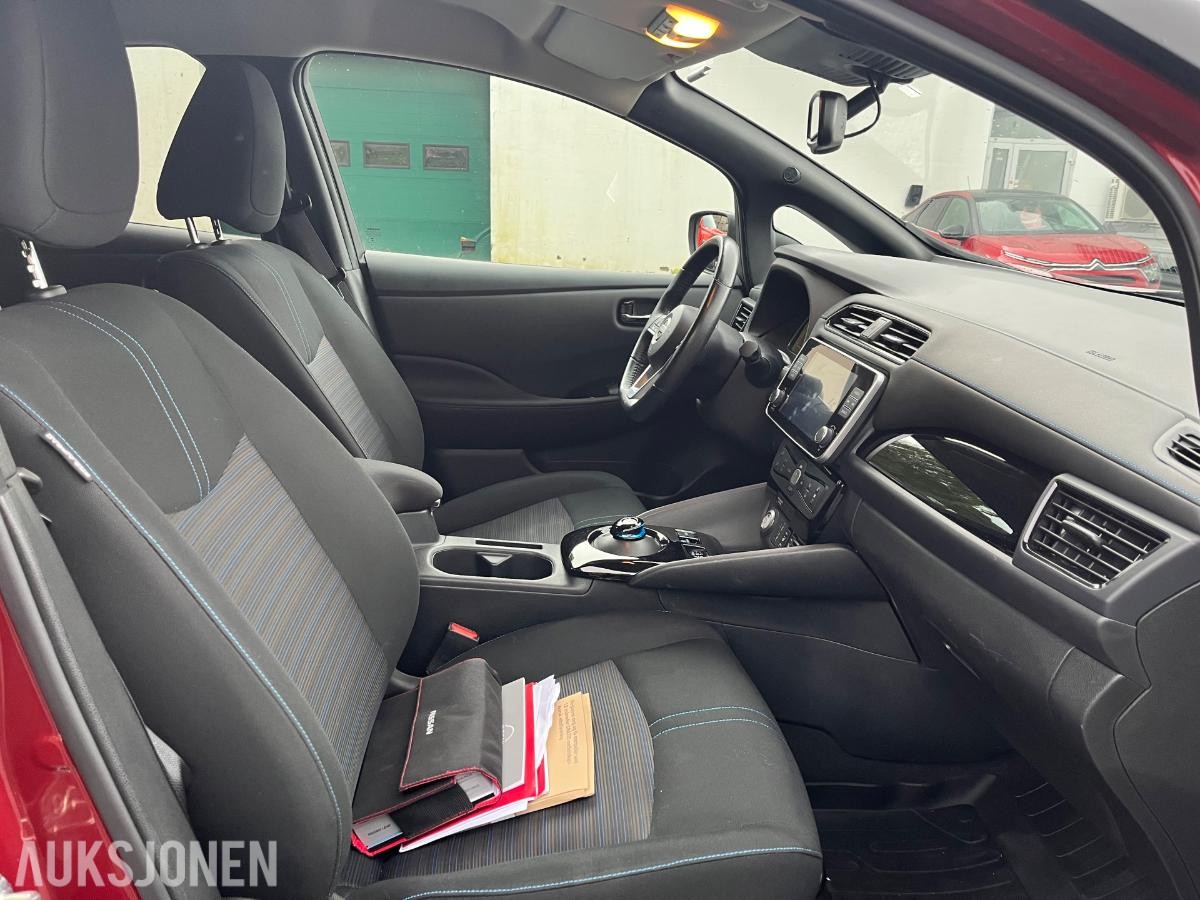 2022 Nissan Leaf N-Connecta, 40kWh , 49903km